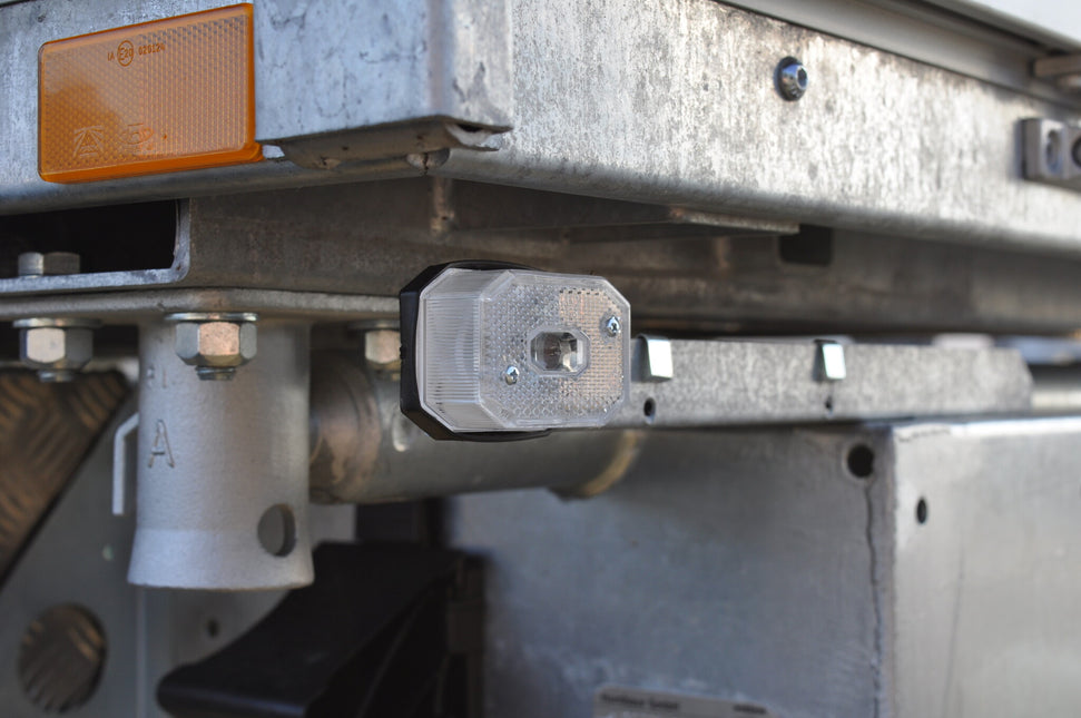 Aspock Aspock Flexipoint witte markeringslamp met directe DC connector