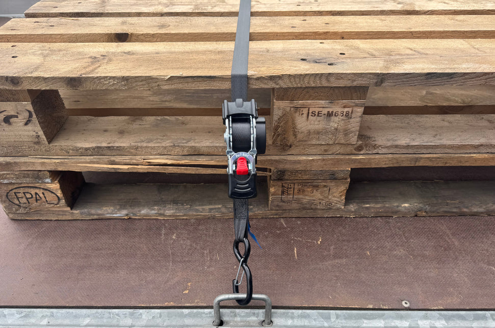 Cantonal Automatisch oprollende spanband 300x2,5 cm - met S-haken en borgveer - 600 kg - set van 2 stuks
