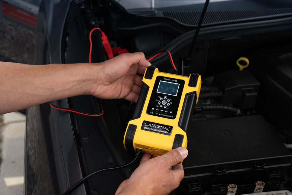 Cantonal Slimme acculader 12V/24V – 12A/6A – 7-traps laadproces