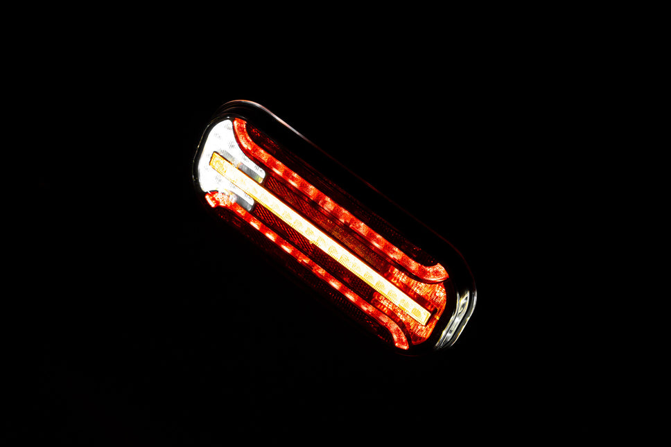 Fristom Achterlicht - Fristom FT-230 LED - rechts - 215x95x38 mm - met dynamische richtingaanwijzer - inclusief achteruitrijverlichting